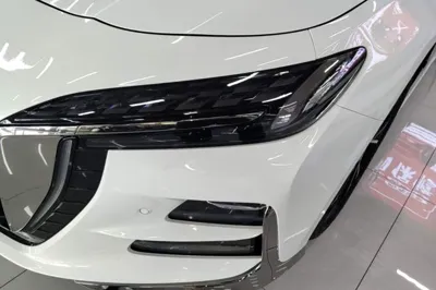 Hongqi H6