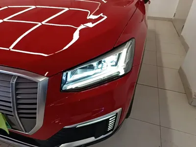 Audi Q2L e-tron