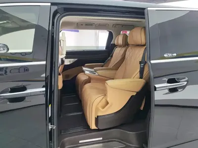 Denza Denza D9