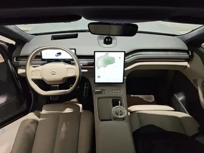 Nio ES8
