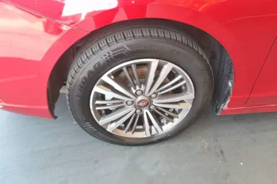 Roewe i5