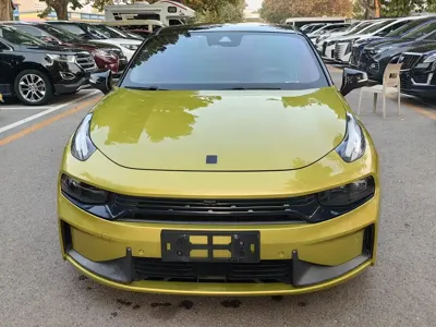 Lynk & Co 03