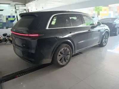 Li Auto Li L8