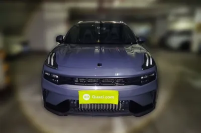 Lynk & Co 06