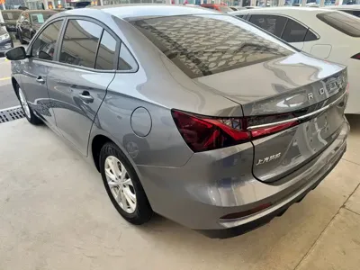 Roewe i5