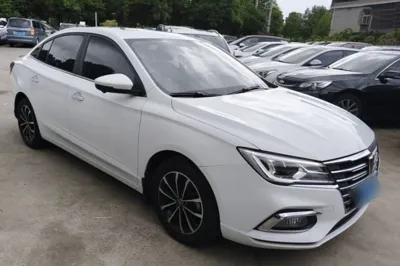 Roewe i5