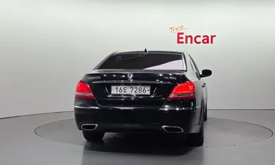 Hyundai Equus