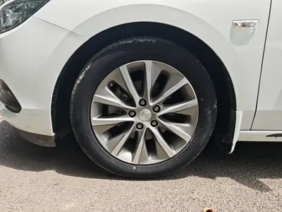 Buick GL6