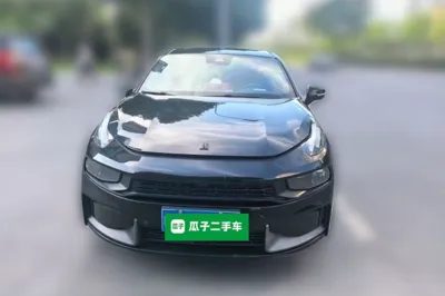 Lynk & Co 03