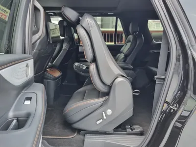 Lincoln Navigator