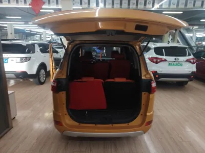 Dongfeng Fengon 370