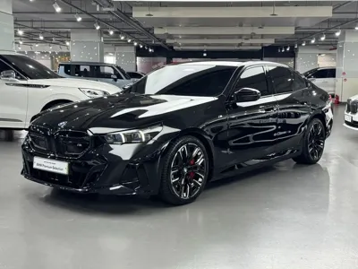 BMW i5