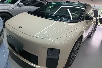 Li Auto Li Auto i6