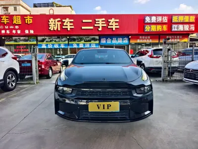 Lynk & Co 03