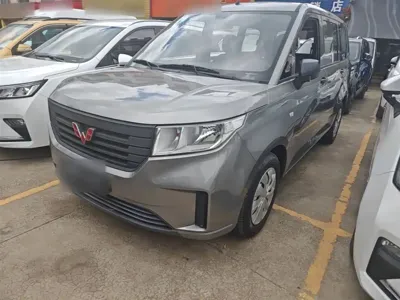 Wuling Hongguang Plus
