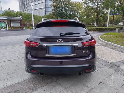 Infiniti QX70