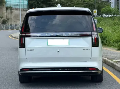 Volvo EM90