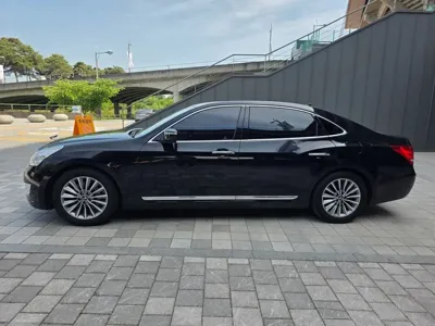 Hyundai Equus