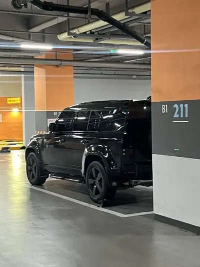 Land Rover Defender