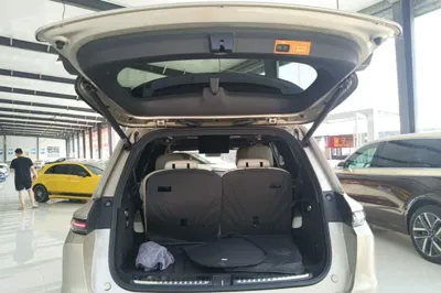 Li Auto L9