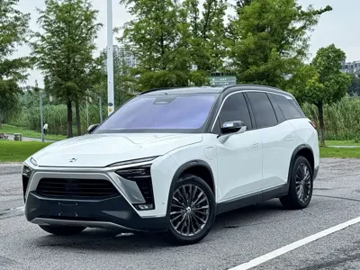 Nio ES8