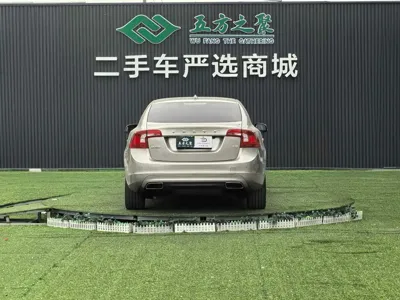 Volvo S60 (Import)