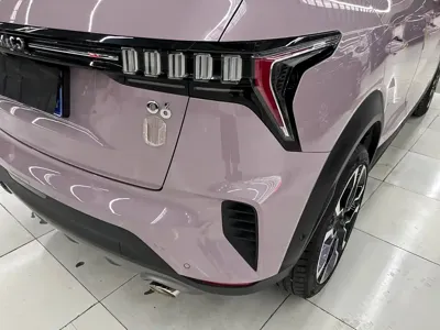 Lynk & Co 06