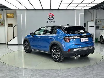 Lynk & Co 02