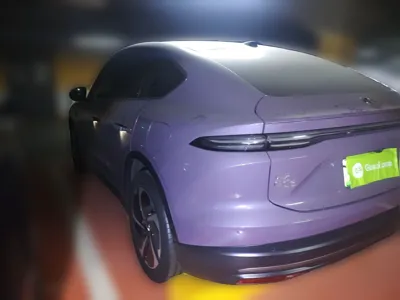Nio EC6