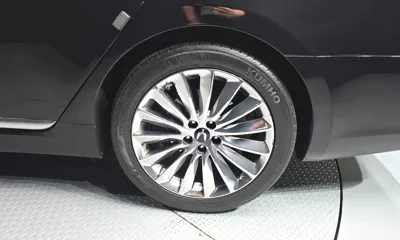 Hyundai Equus