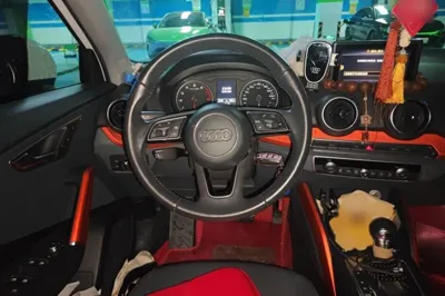 Audi Q2L
