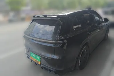 Li Auto L6
