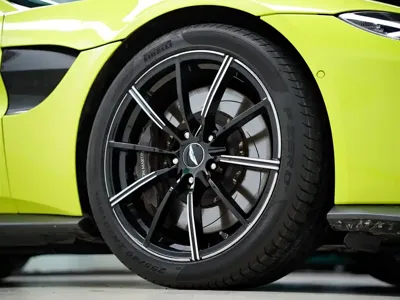 Aston Martin V8 Vantage
