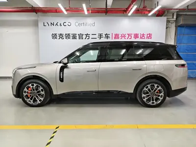 Lynk & Co 领克900