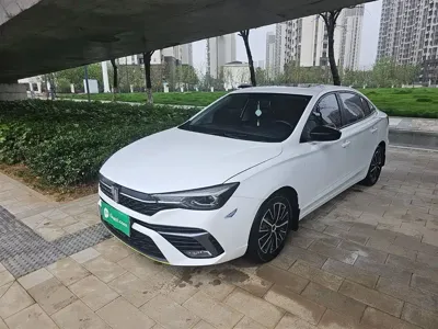 Roewe i5