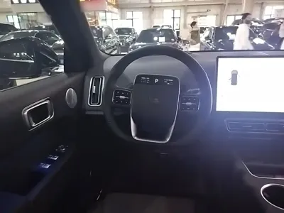 Li Auto Li L8