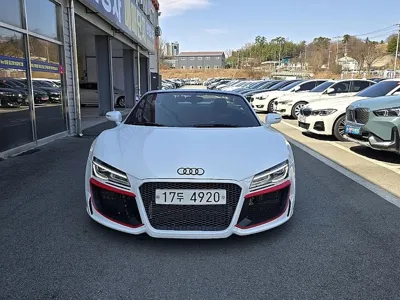 Audi R8