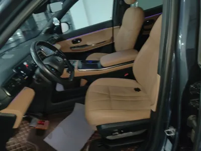 Nio ES8