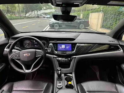 Cadillac XT6