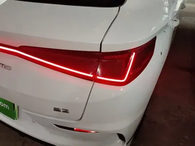 BYD e2