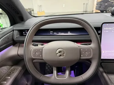 Nio ES8