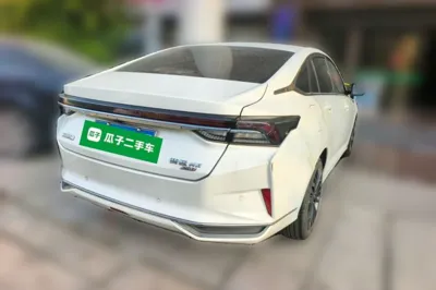 Dongfeng Aeolus Yixuan MAX