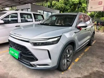 BAIC X7