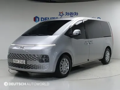 Hyundai Staria