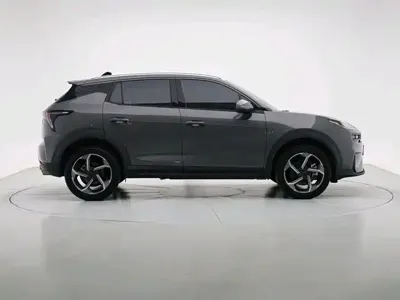 Lynk & Co 06
