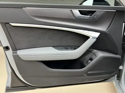 Audi A7L