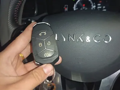 Lynk & Co 03