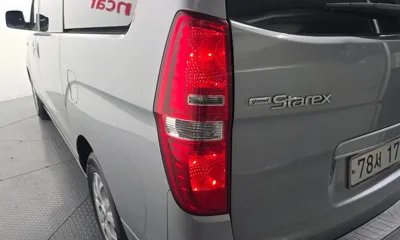 Hyundai Starex