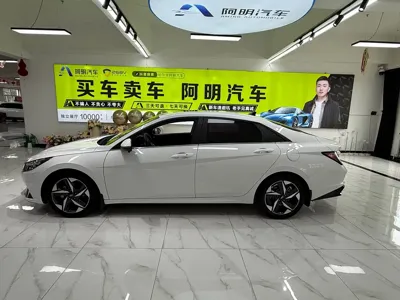 Hyundai Elantra
