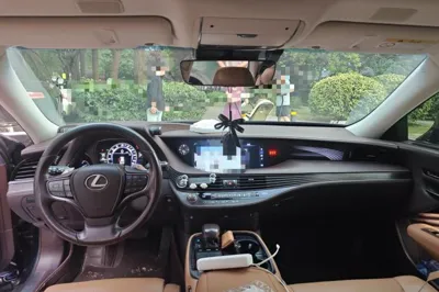 Lexus LS